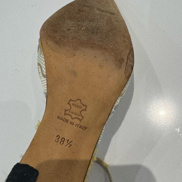 Manolo Blahnik Women's Yellow Floral Heels - Picture 5 of 5